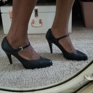 Nine west mary jane pumps
